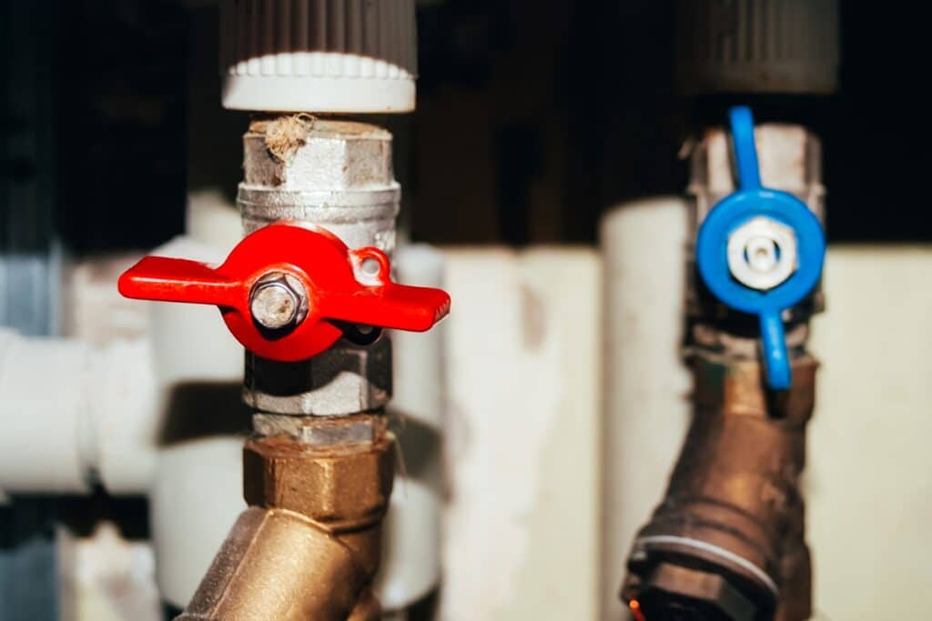 hot water pipe maintenance